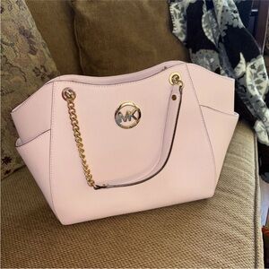 Michael Kors Light Pink Shoulder Bag with Gold Chain